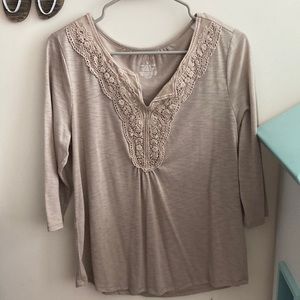 Lacy mid-sleeve tan shirt